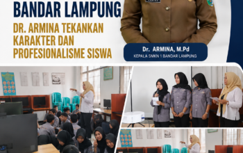 PEMBEKALAN PKL DKV SMKN 1 BANDAR LAMPUNG, DR. ARMINA TEKANKAN KARAKTER DAN PROFESIONALISME SISWA